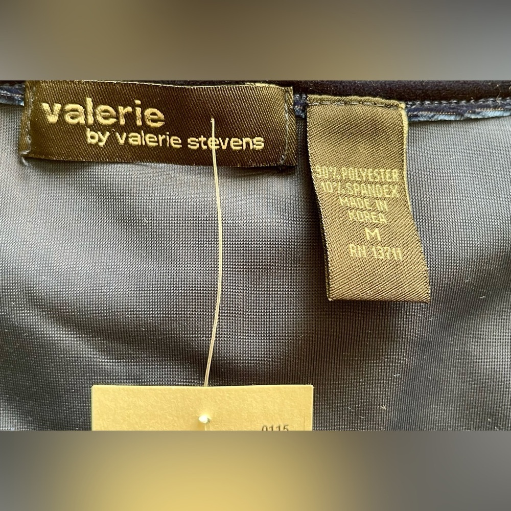 NWT❣️ Velvet V Neck Long Sleeve Top M - Picture 6 of 6